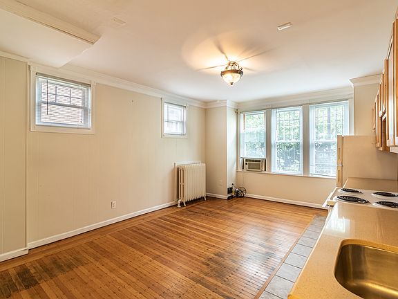 3rd image of 5615 Wellesley Ave APT 2