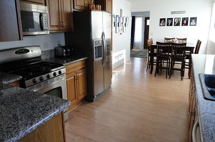 3rd image of 720 15th St NW