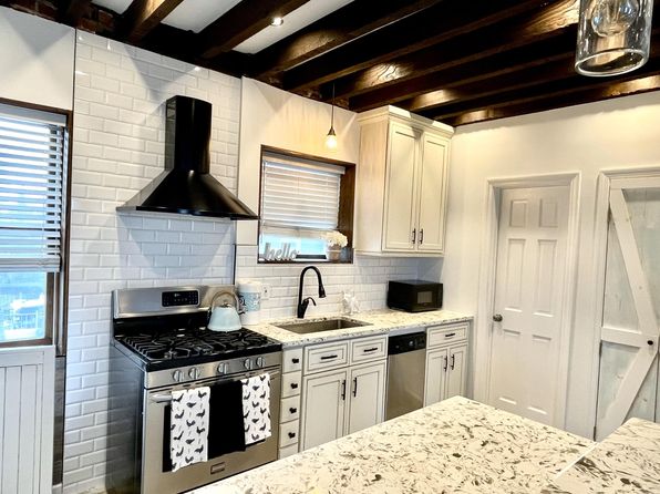 126-08 Newport Ave #B