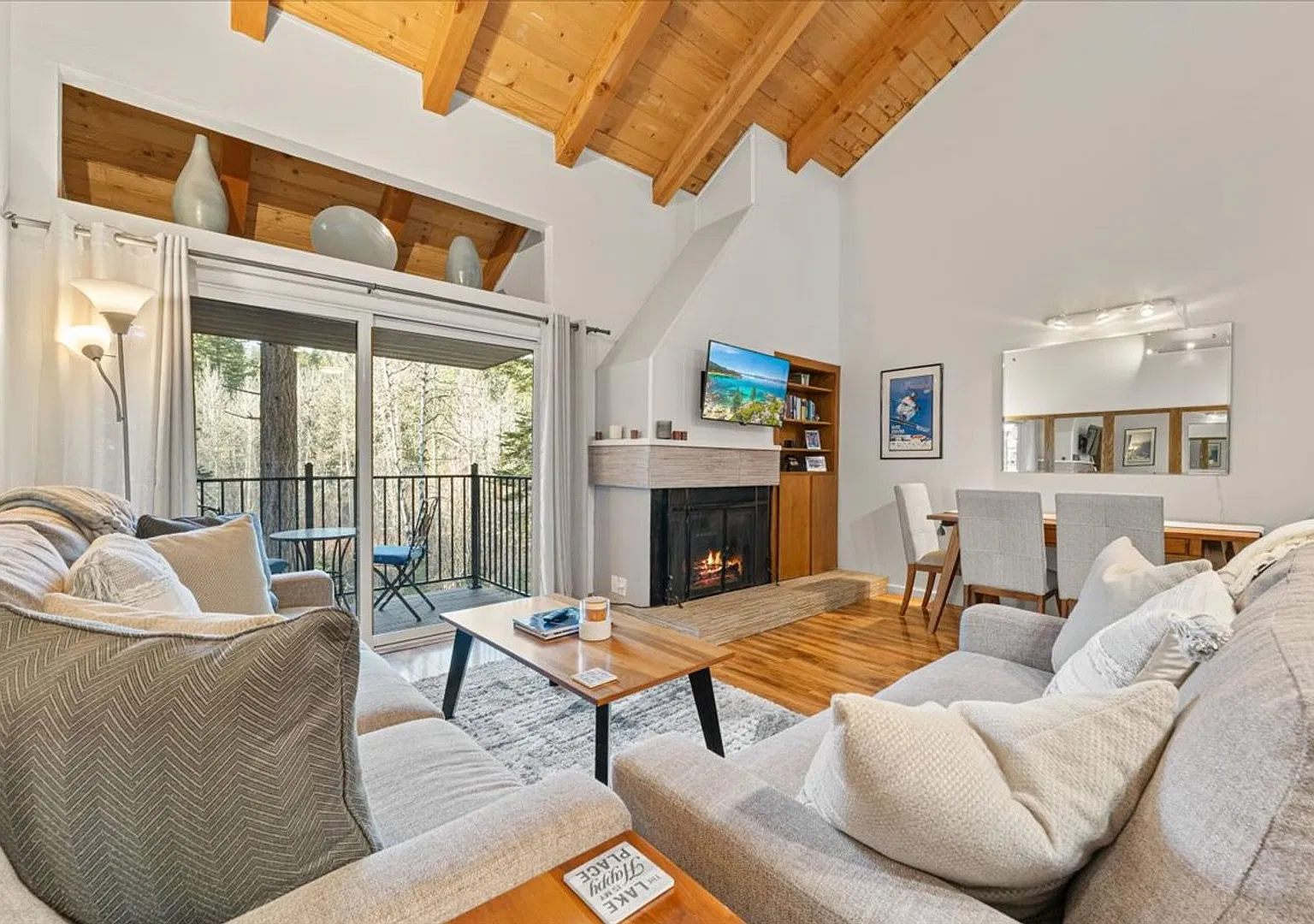 Ski Lease: Updated Townhome In Wooded, Central North Lake Location! — Photo 1