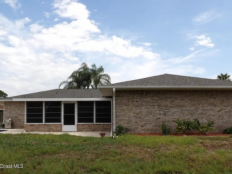 1291 Ein Ct NW — Photo 2