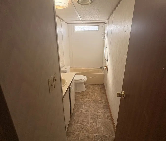 1326 E 9th St #22 — Photo 10