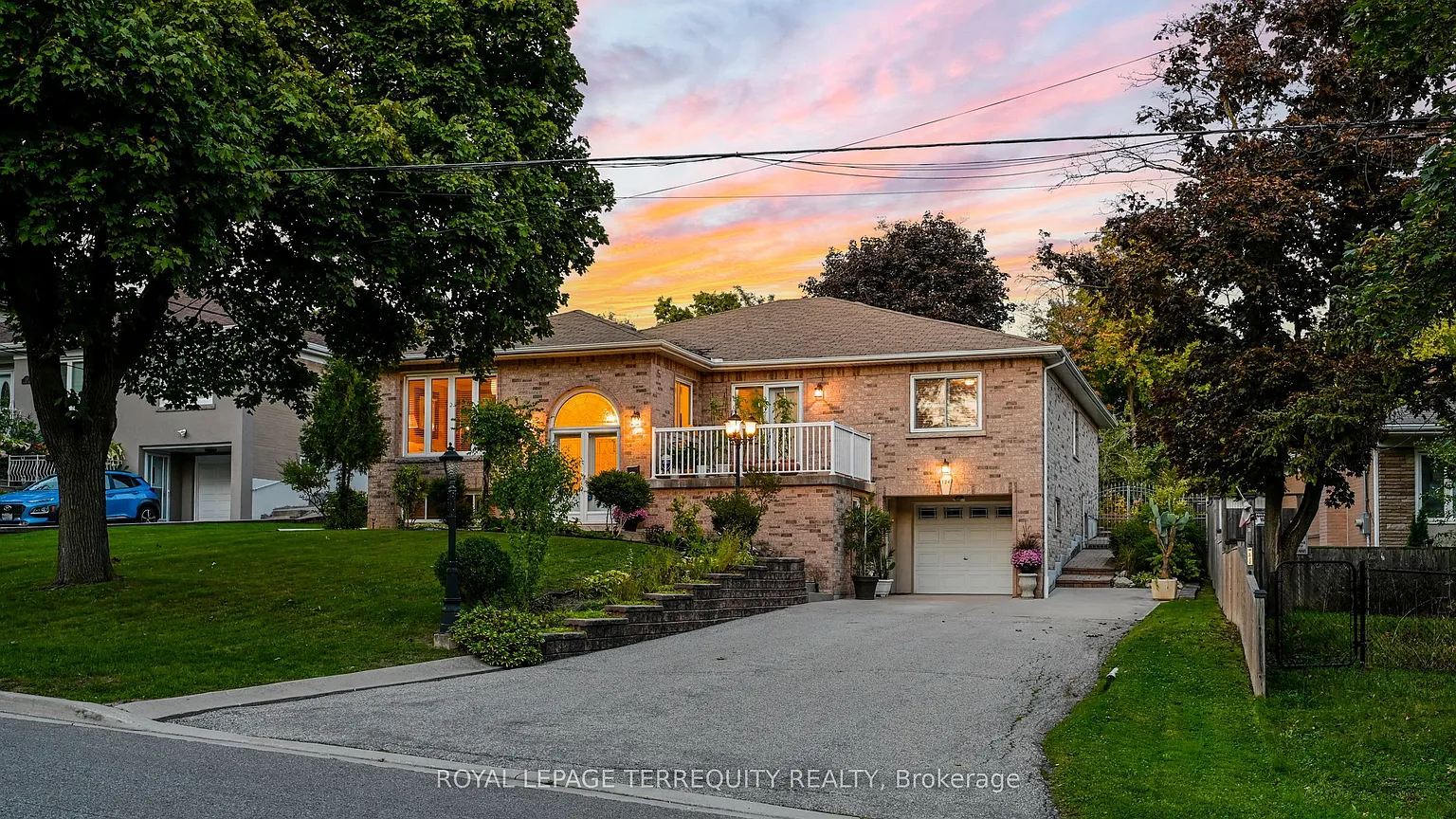 134 Hadrian Dr photo 1