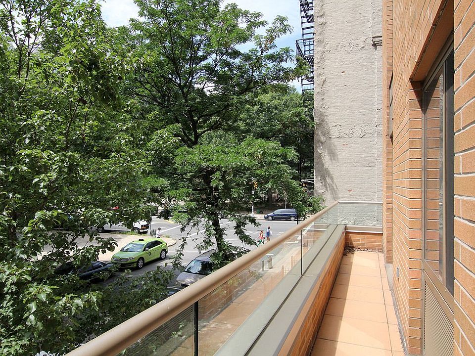 1st image of 300 W 135th St Frnt 2