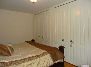 3039 44th St, Long Island City, NY 11103