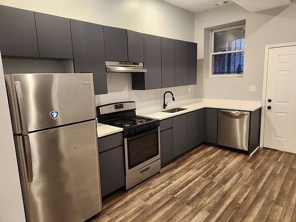 2nd image of 1246 N Wells St #2