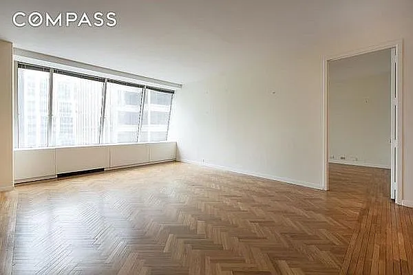 15 W 53rd St #9C photo 1