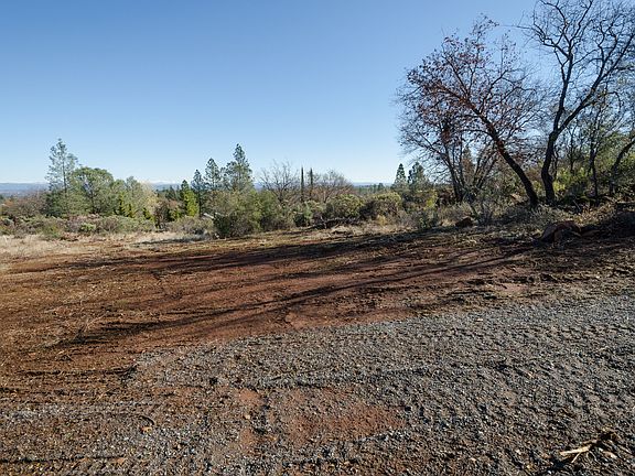 5th image of Bella Vista Court