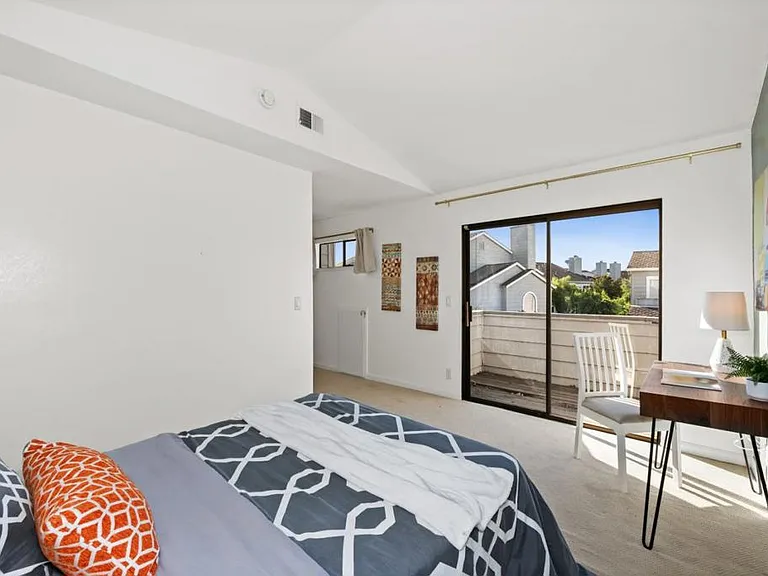 1545 Camden Village Cir — Photo 28