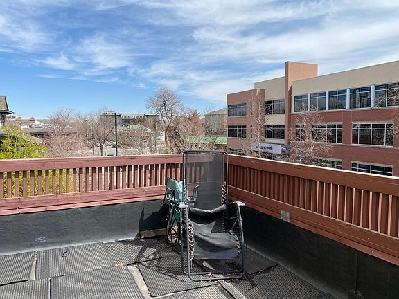 3rd image of 1629 N Clarkson St APT 18