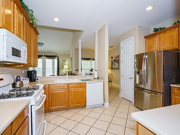 4th image of 7906 Emperors Orchid Ct