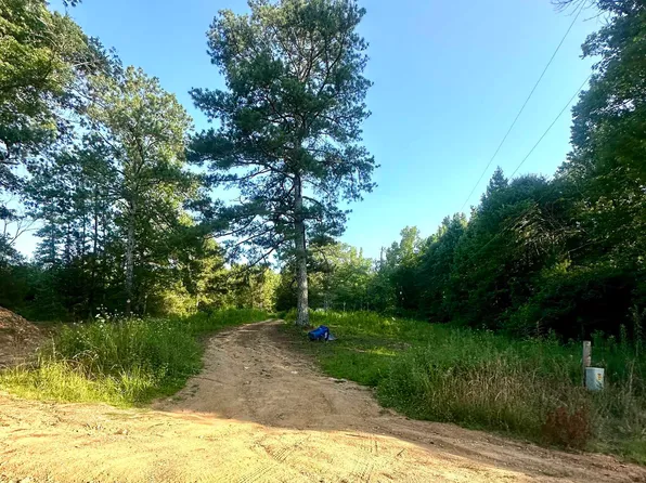 3707 Vaughn Rd, Altoona, AL 35952