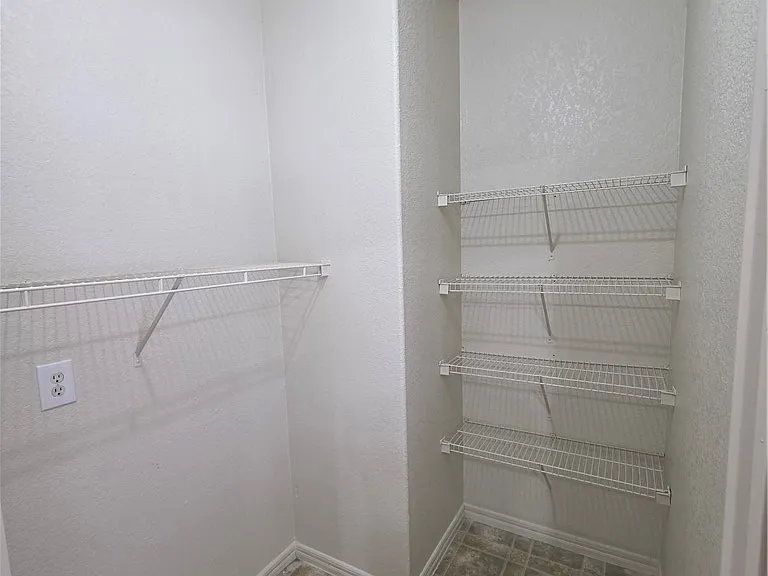 3560 Estes Park Dr — Photo 22