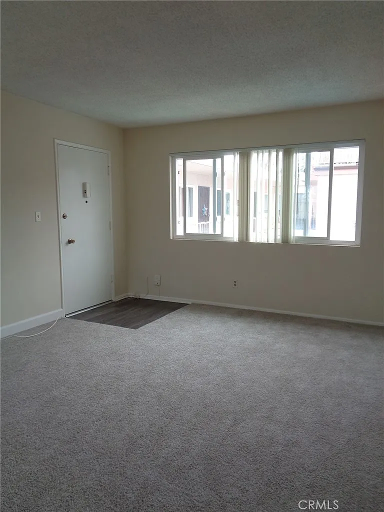 1 bed, 600 sqft, $2,500 — Photo 3