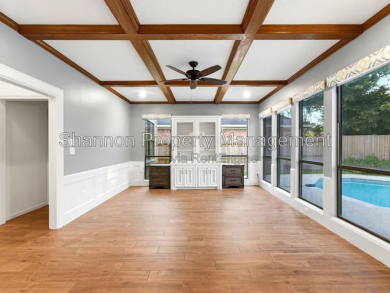 5626 Spring Lodge Dr — Photo 17
