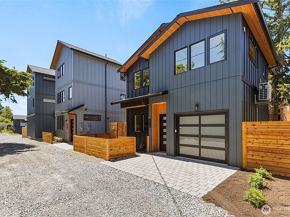 2nd image of 514 N 92nd Street