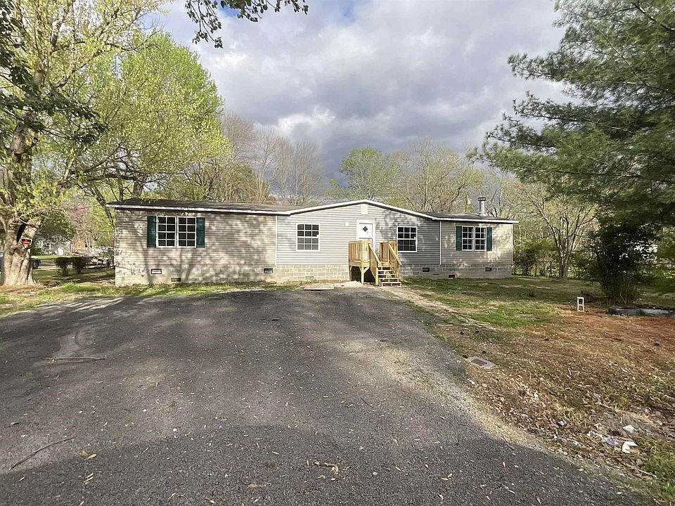 1st image of 763 Circle Dr