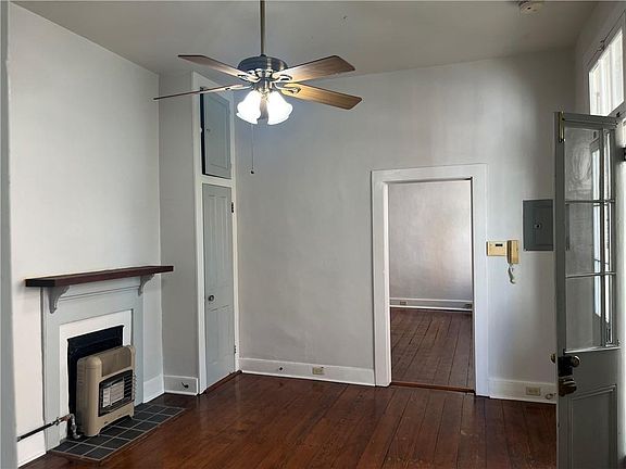 5th image of 322 Royal St Unit C