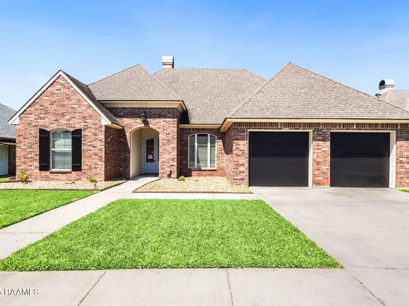 207 Bon Mange Cir, Lafayette, LA 70506