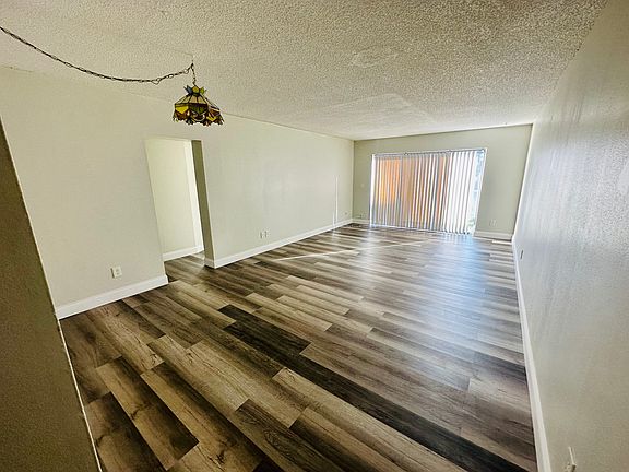 3rd image of 1504 Virginia Ave APT 211