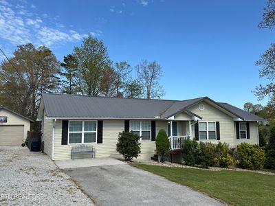 385 McGhee Ln, Jacksboro, TN, 37757