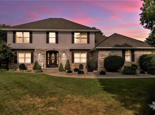 111 Greenfield Dr, Middlebury, IN 46540
