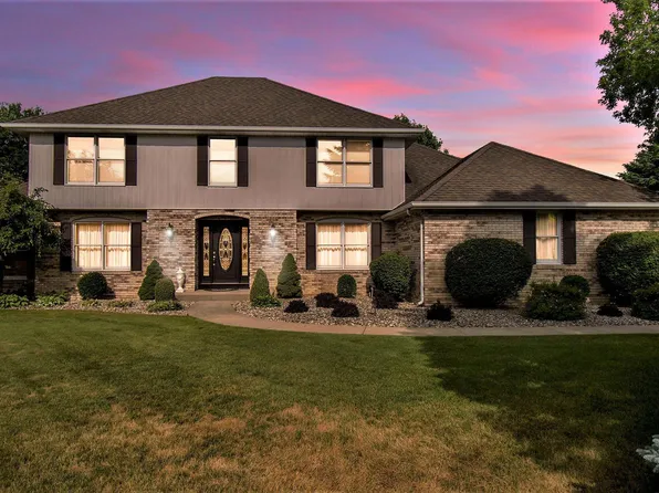 111 Greenfield Dr, Middlebury, IN 46540