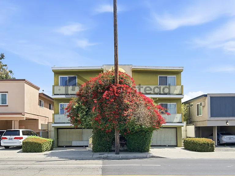 1826 S Bundy Dr #5 — Photo 4