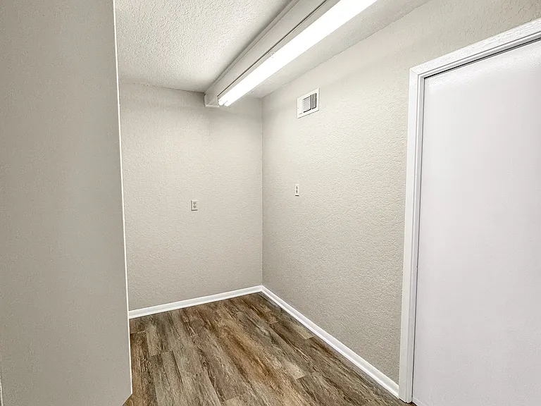 310 Mahota Dr — Photo 24