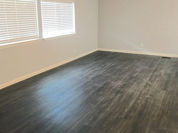 5th image of 5901 Newbrook Dr #105