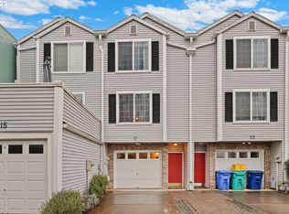 17 S Hamilton St, Portland, OR 97239