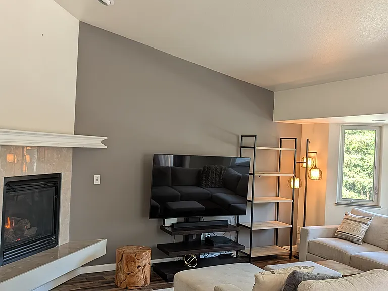 2902 Valleywood Dr #1 — Photo 2