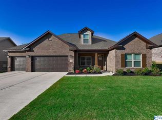 109 Oakside Cir NW, Madison, AL 35757