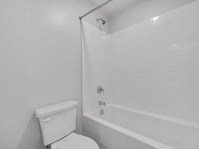 438 Meyer Pl — Photo 23