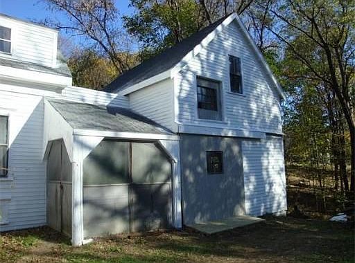 5th image of 10 Hardy Ave