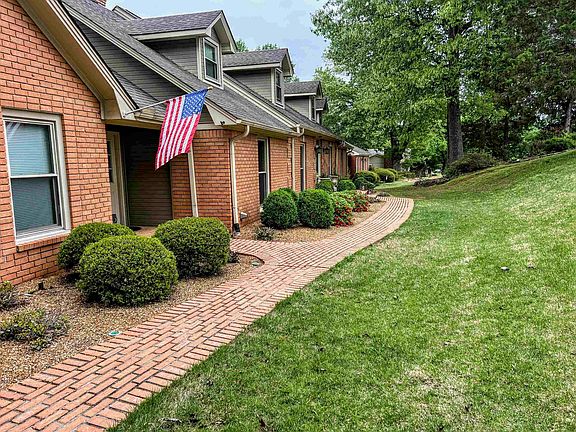 3rd image of 315 Westbury Ln