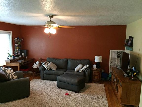 5th image of 507 2nd St E