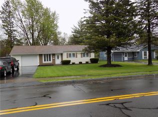 148 Hyde Pkwy, Palmyra, NY 14522