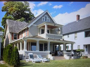 3 Crescent Bluff Ave, Branford, CT 06405