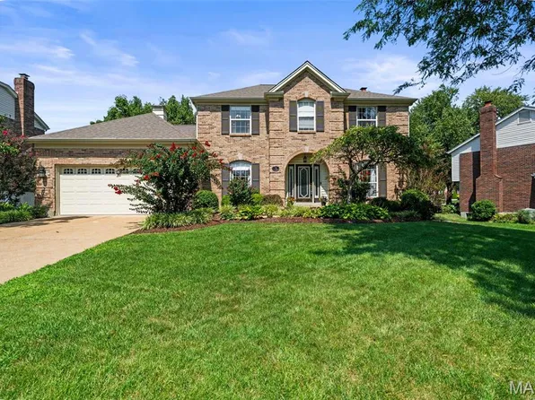 70 Log Hill Ln, Ballwin, MO 63011