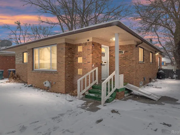 24081 Morton St, Oak Park, MI 48237