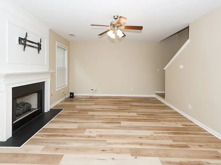 112 Tanglewood Cir — Photo 11