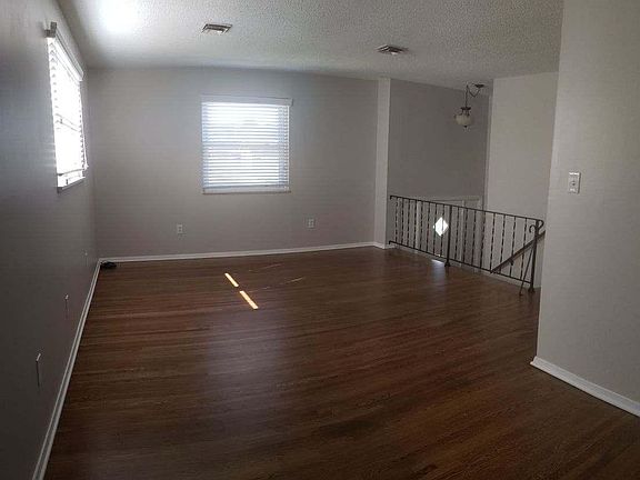 5th image of 124 Airport Rd