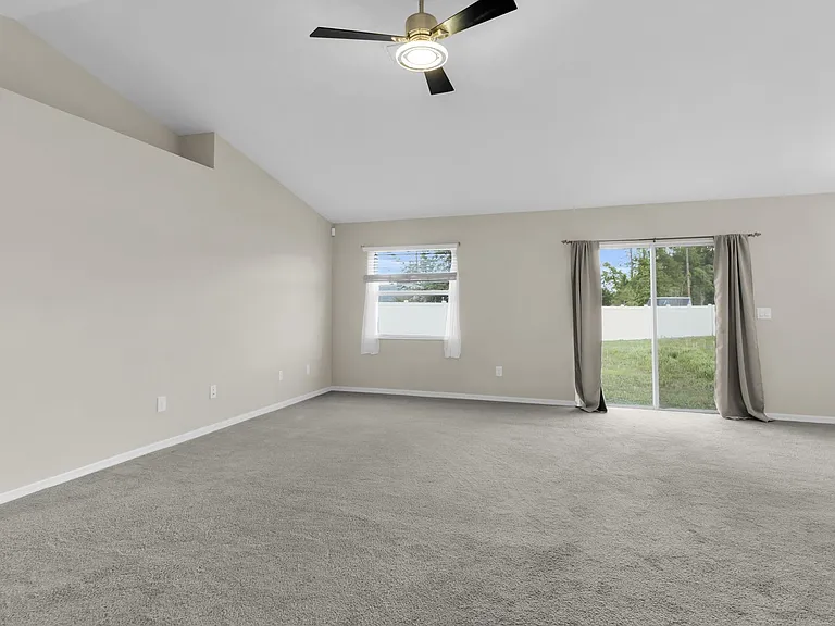 11302 SW 62nd Cir — Photo 4