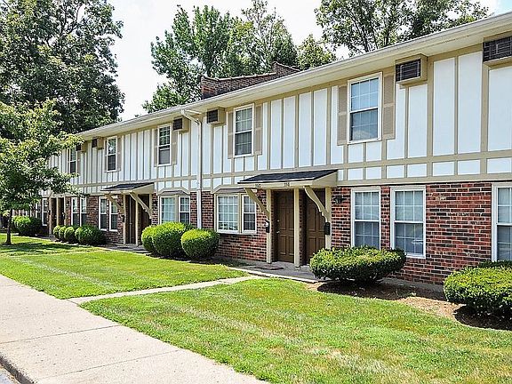 Private Entry in every townhome, beautifully maintained exteriors, newer energy efficient windows.