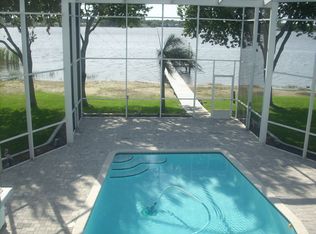 11270 Harborside Dr, Largo, FL 33773