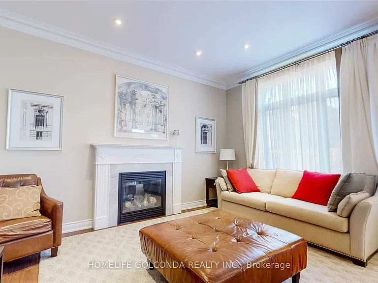 28 Stollery Pond Cres — Photo 10