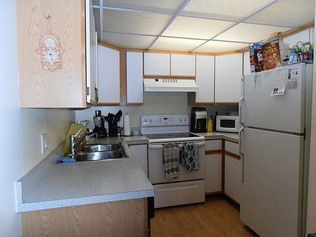 2nd image of 1573 W Irving Park Rd #D-120