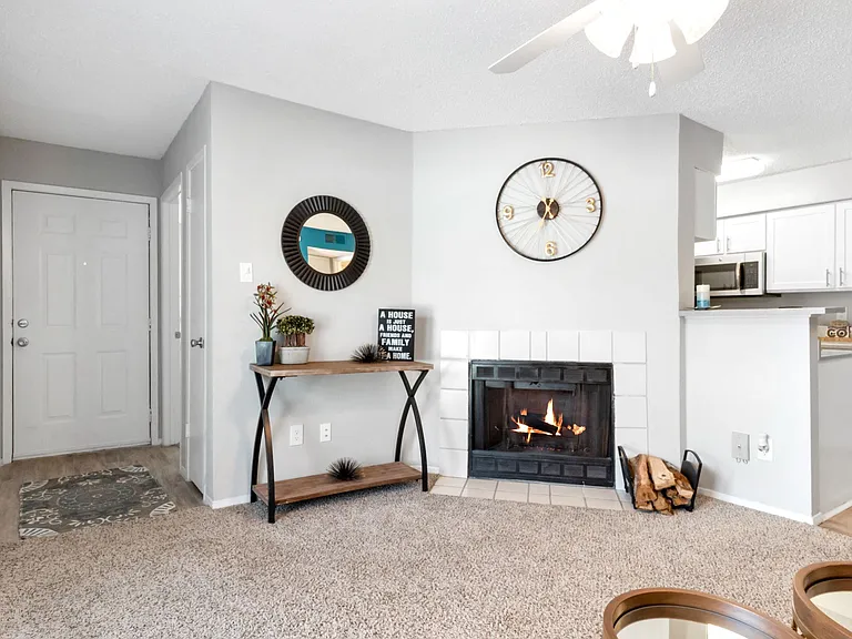 2 Bedroom B - 2 Bed / 2 Bath - 889 Sq.Ft.