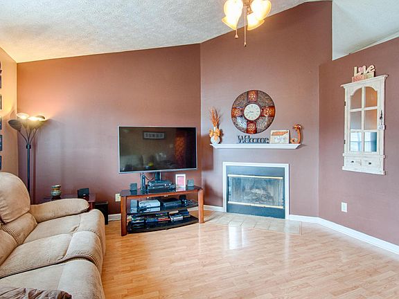 2nd image of 2620 Bainbridge Way